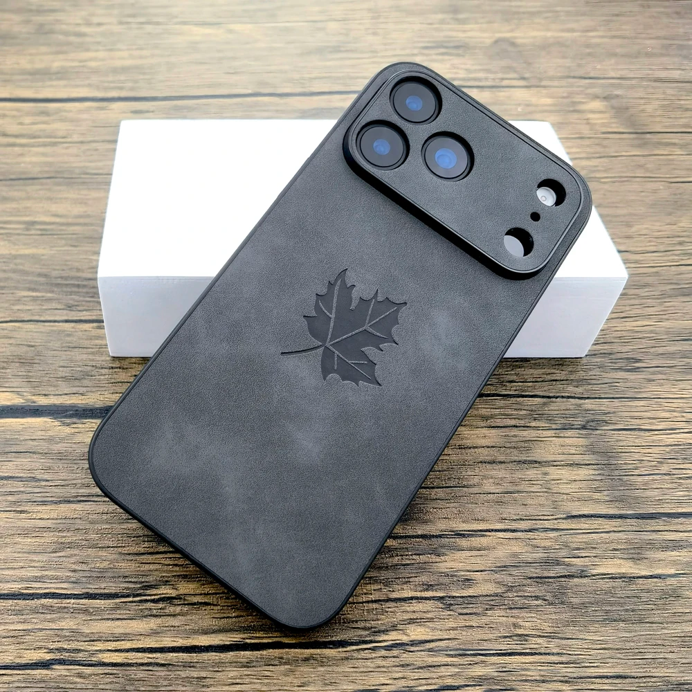 Luxury Leather Retro Case | iPhone 17 All Variants Case